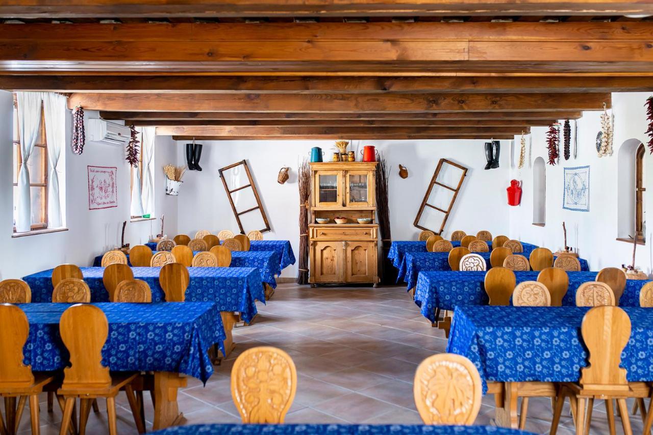 Готель Gastland M1 & Conference Center 3*